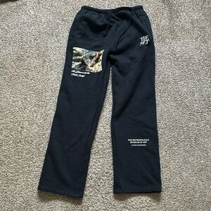 The met sweatpants